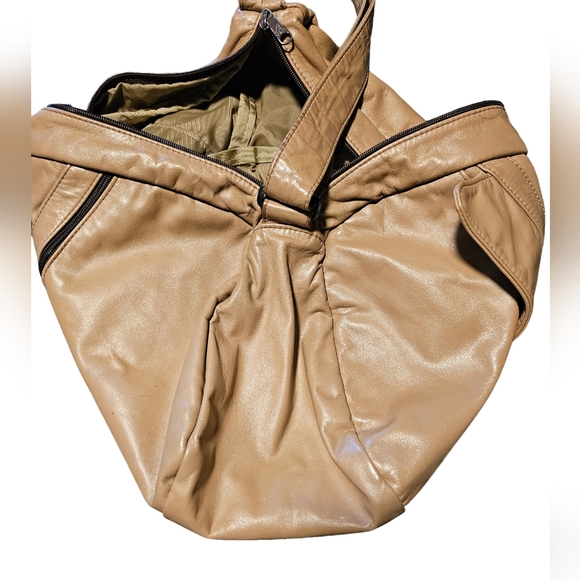 AmeriBag Classic Leather Healthy Back Bag - Picture 7 of 16